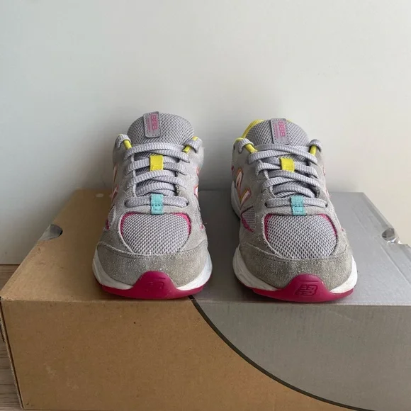 New Balance 888 v2 Grey/Pink Kids Sneakers - SZ 3 Y - Picture 9 of 15
